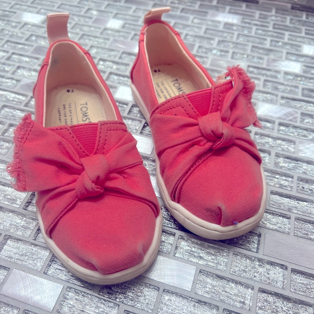 Toms pink shoes